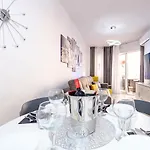 Eleonora Appartement *