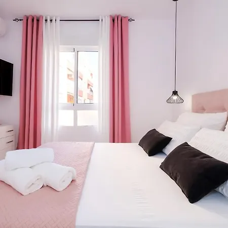 Eleonora Apartment *